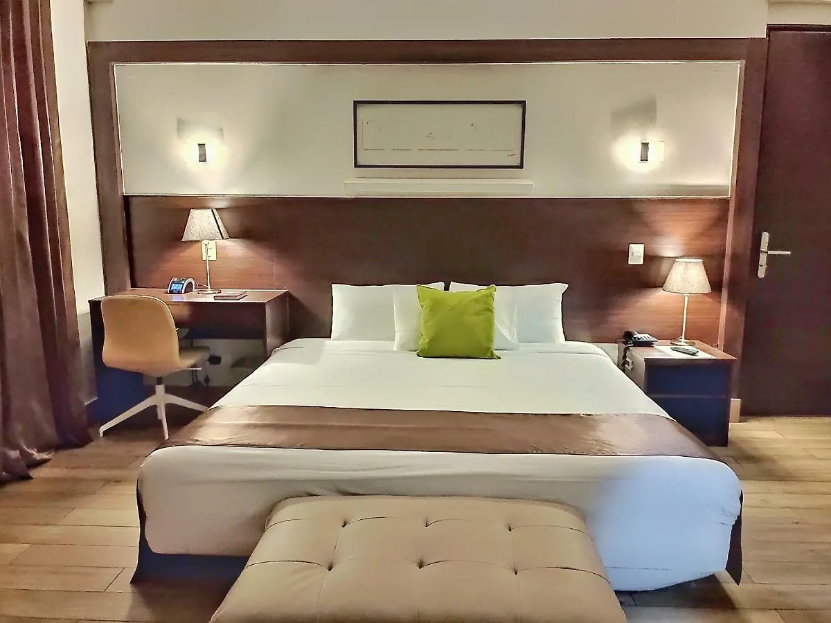 ****  Weston Suites Hotel Santo Domingo Dominican Republic